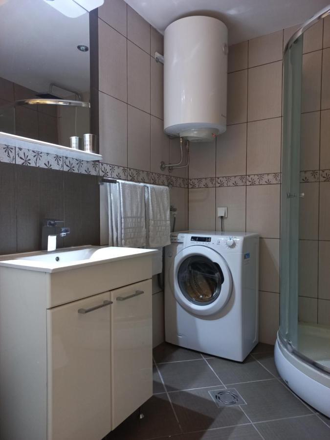 Apartment Arena White Beograd Bagian luar foto