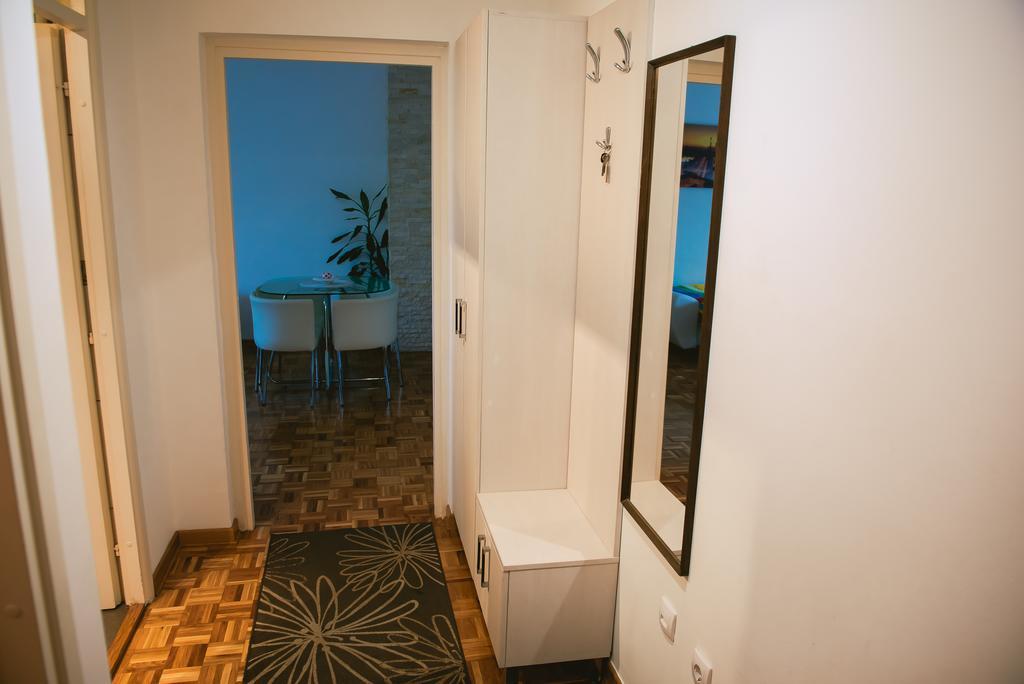 Apartment Arena White Beograd Bagian luar foto