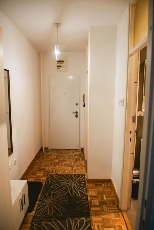 Apartment Arena White Beograd Bagian luar foto