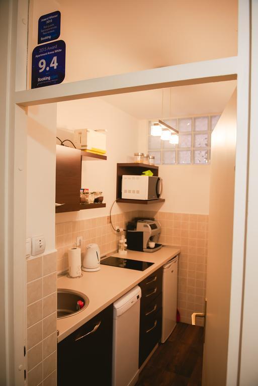 Apartment Arena White Beograd Bagian luar foto