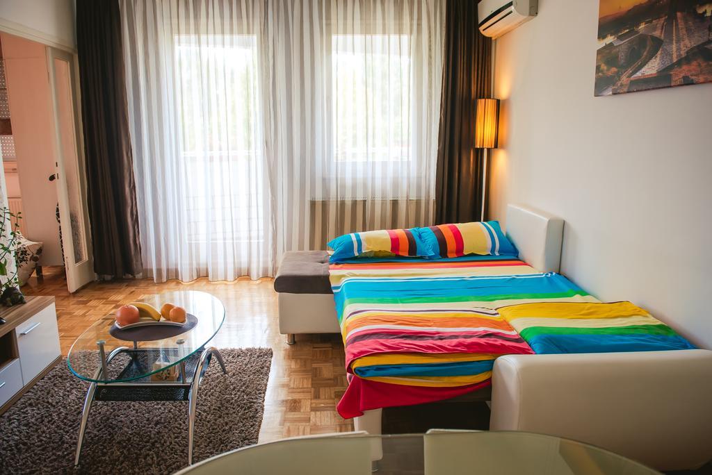 Apartment Arena White Beograd Bagian luar foto