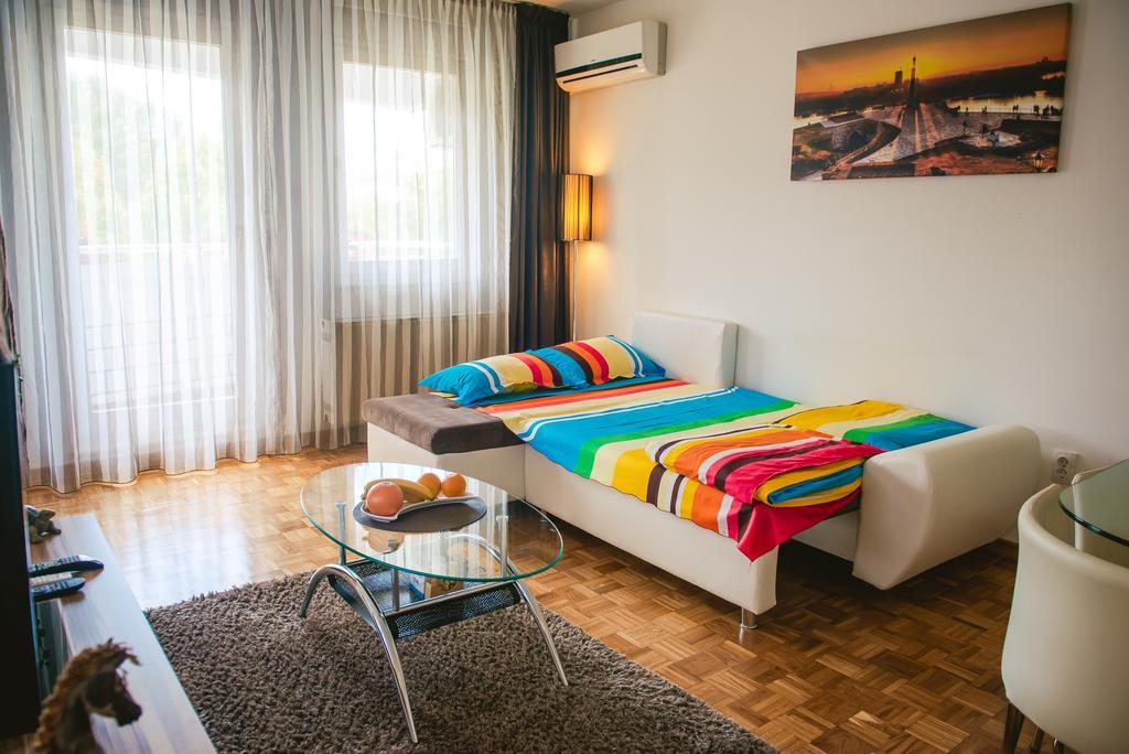 Apartment Arena White Beograd Bagian luar foto